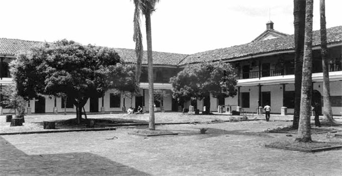 Claustro de Santo Domingo en Popayán. Foto Alberto Saldarriaga.