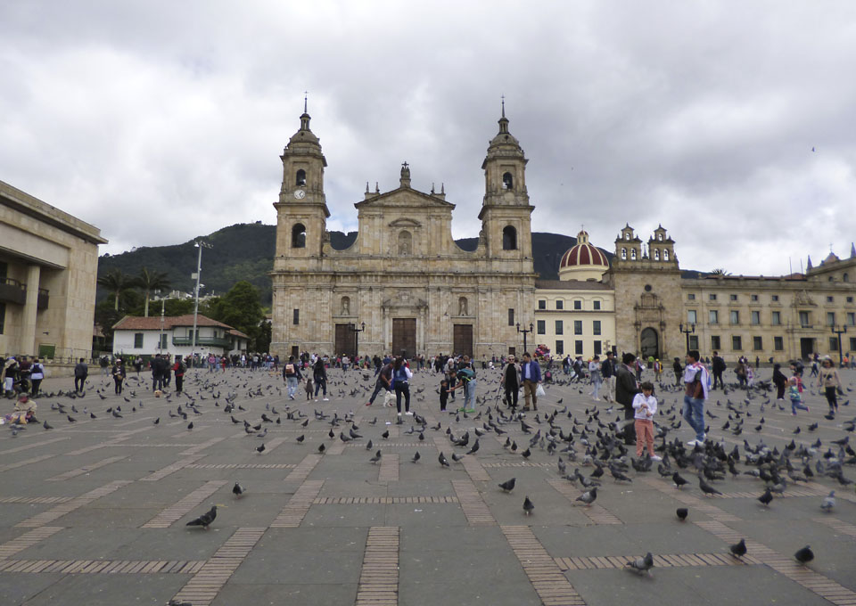 Plaza de Bolívar, Bogotá. Foto Alberto Saldarriaga.