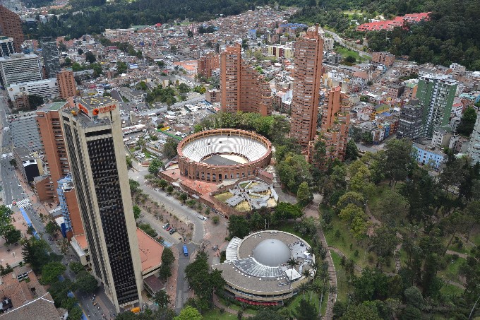 Torres del Parque (1970), Bogotá. Arquitecto Rogelio Salmona. Foto Alberto Saldarriaga.