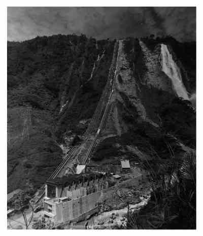Central hidroeléctrica de Guadalupe, 1962. Biblioteca Pública Piloto de Medellín. Reg. BPP-F-015-0967.